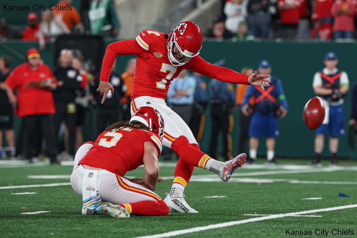 Patrick Mahomes Leads the Kansas City Chiefs Through Injury Woes Patrick Mahomes Leads the Kansas City Chiefs Through Injury Woes
