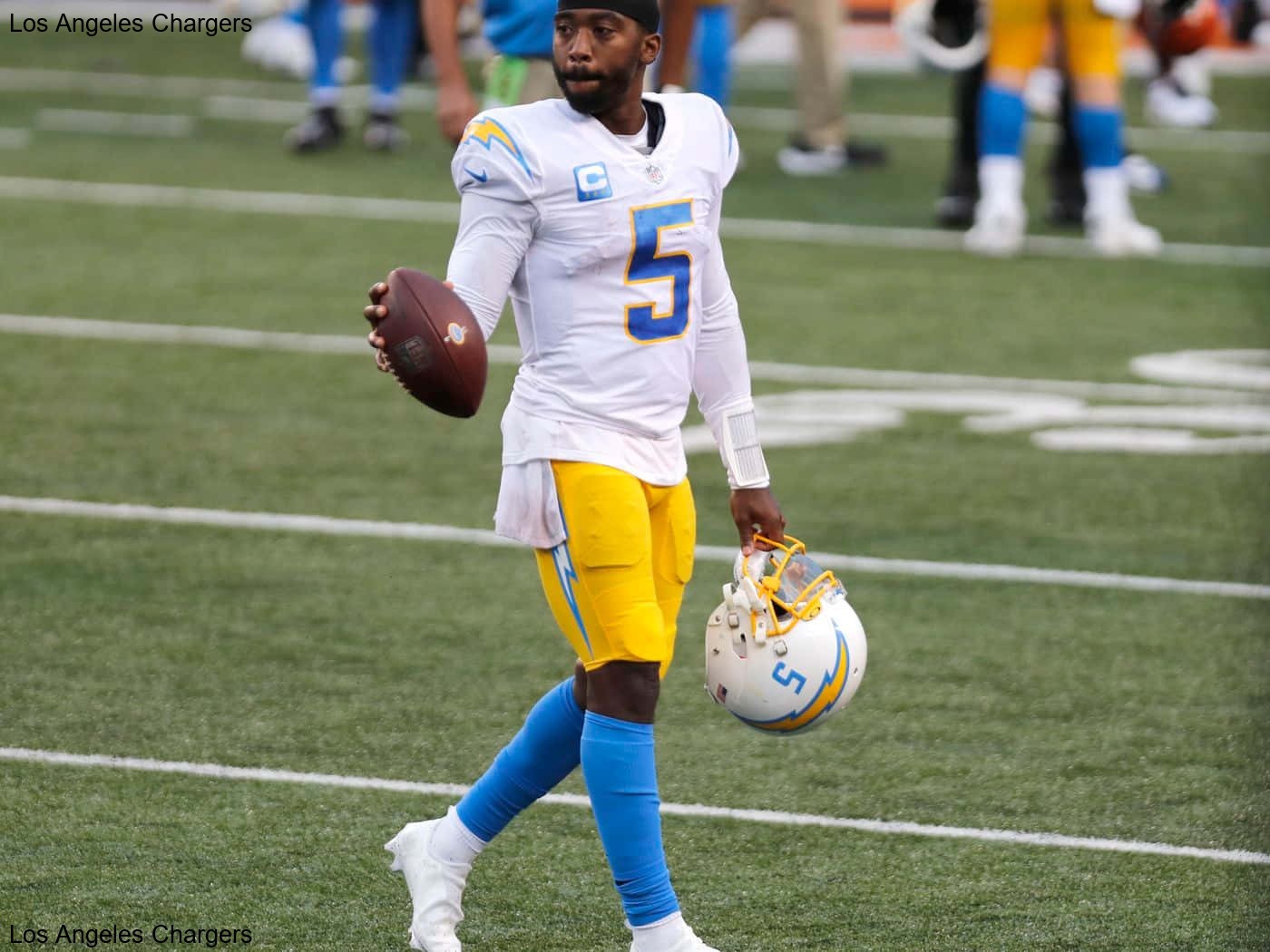 Bud Dupree's Veteran Presence on the Los Angeles Chargers Bud Dupree's Veteran Presence on the Los Angeles Chargers