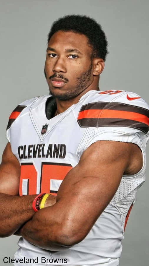 Cleveland Browns Autographed Reebok NFL Hat 10 Signatures Embroidered Cap Cleveland Browns Autographed Reebok NFL Hat 10 Signatures Embroidered Cap